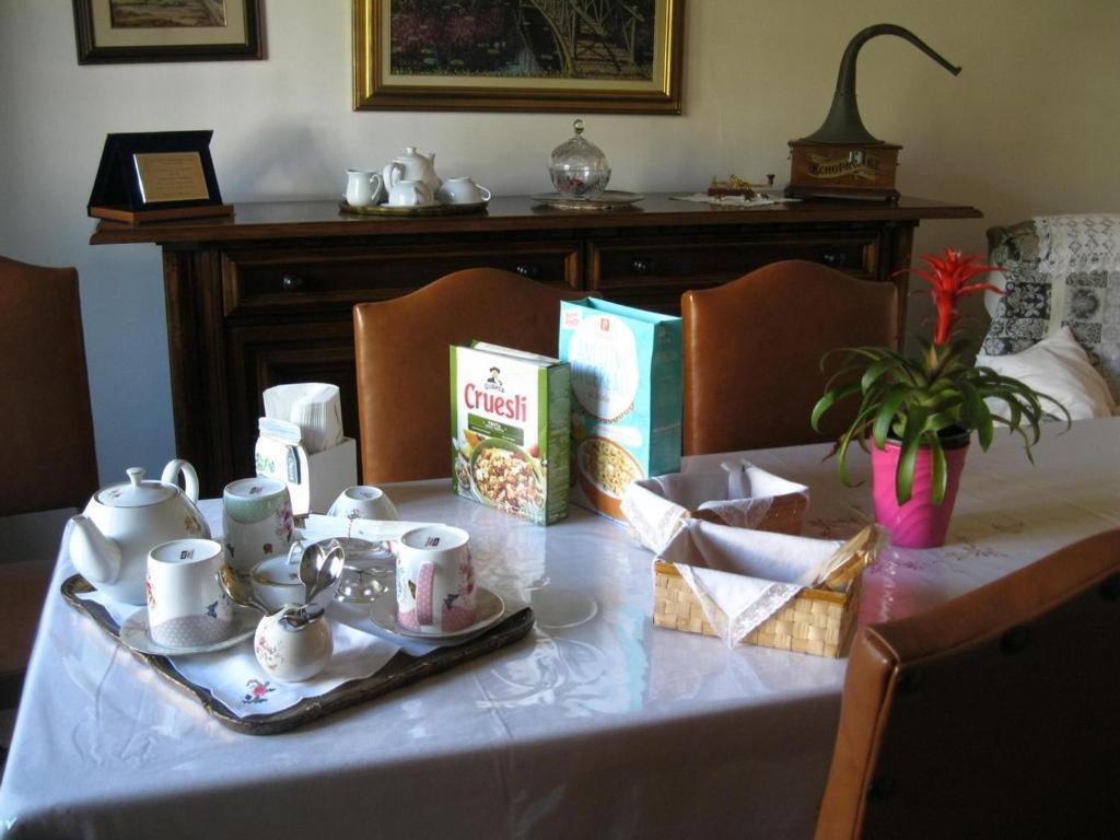 La Casa Dei Pini Acomodação com café da manhã Malnate Exterior foto